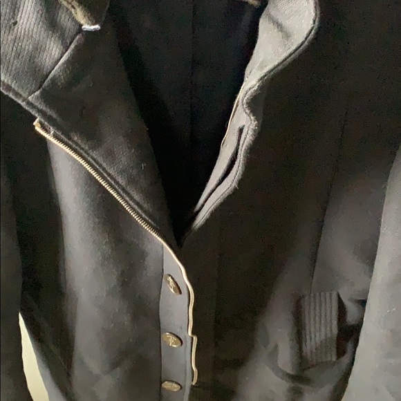 Stylish Winter Jacket - Picture 5 of 5